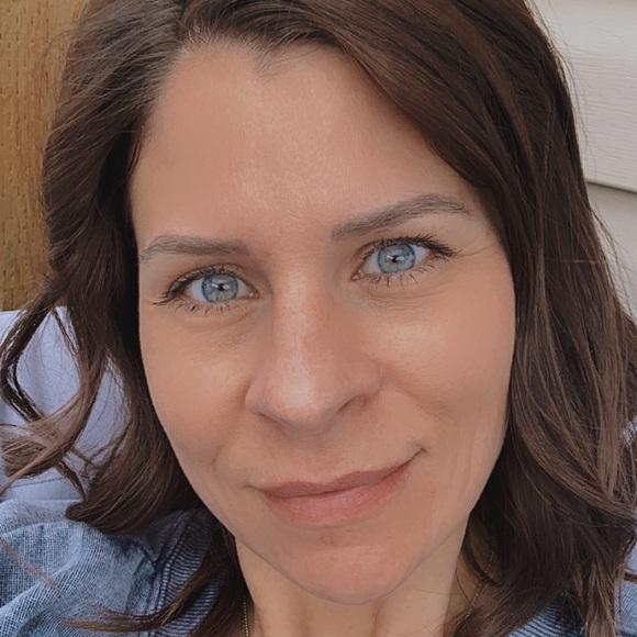 Meet your Posher, Lyndsay - Picture 1 of 1